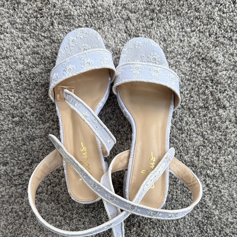 Lulu's Light white Floral Sandals